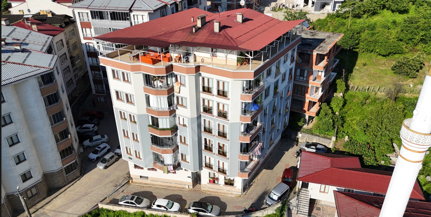 SÜRMENE DE DOĞAYLA DENİZLE İÇ İÇE 520 M2 NET MERKEZİ KONUMDA DUBLEKS